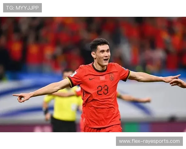 足球球星遭遇粉丝猛烈批评被指表现不佳引发广泛争议